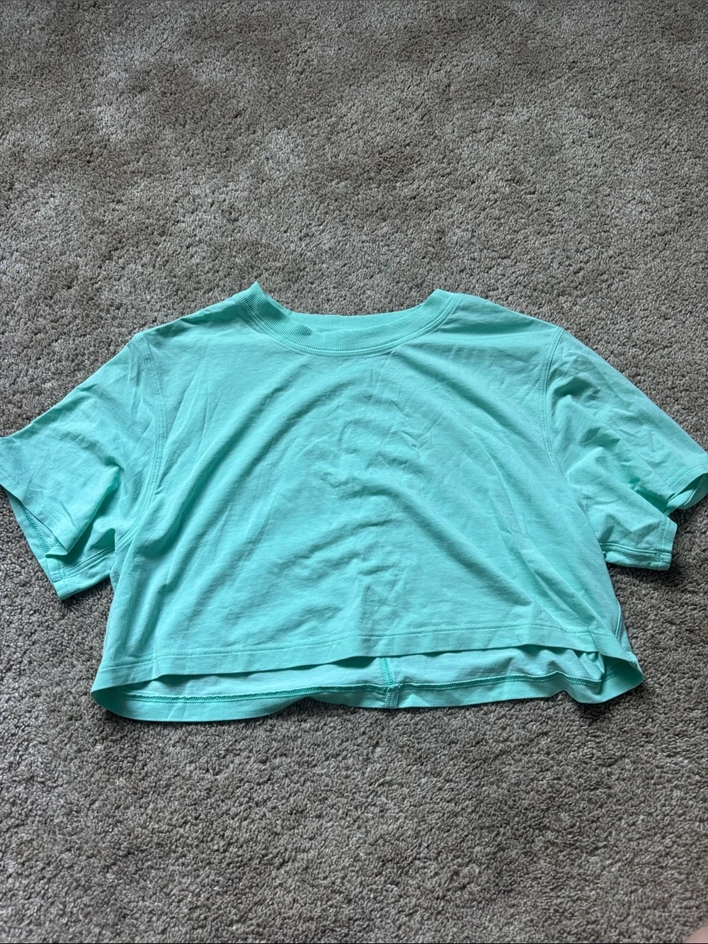 Lululemon cropped t shirt